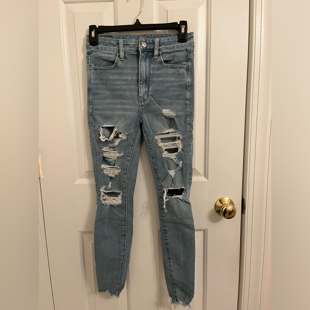 Ripped skinny jeans